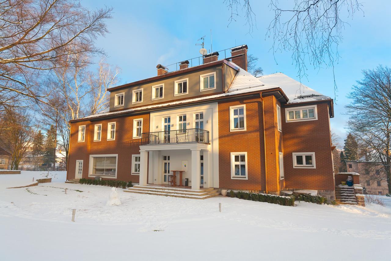 Manor House Hotel Broumov Exterior photo